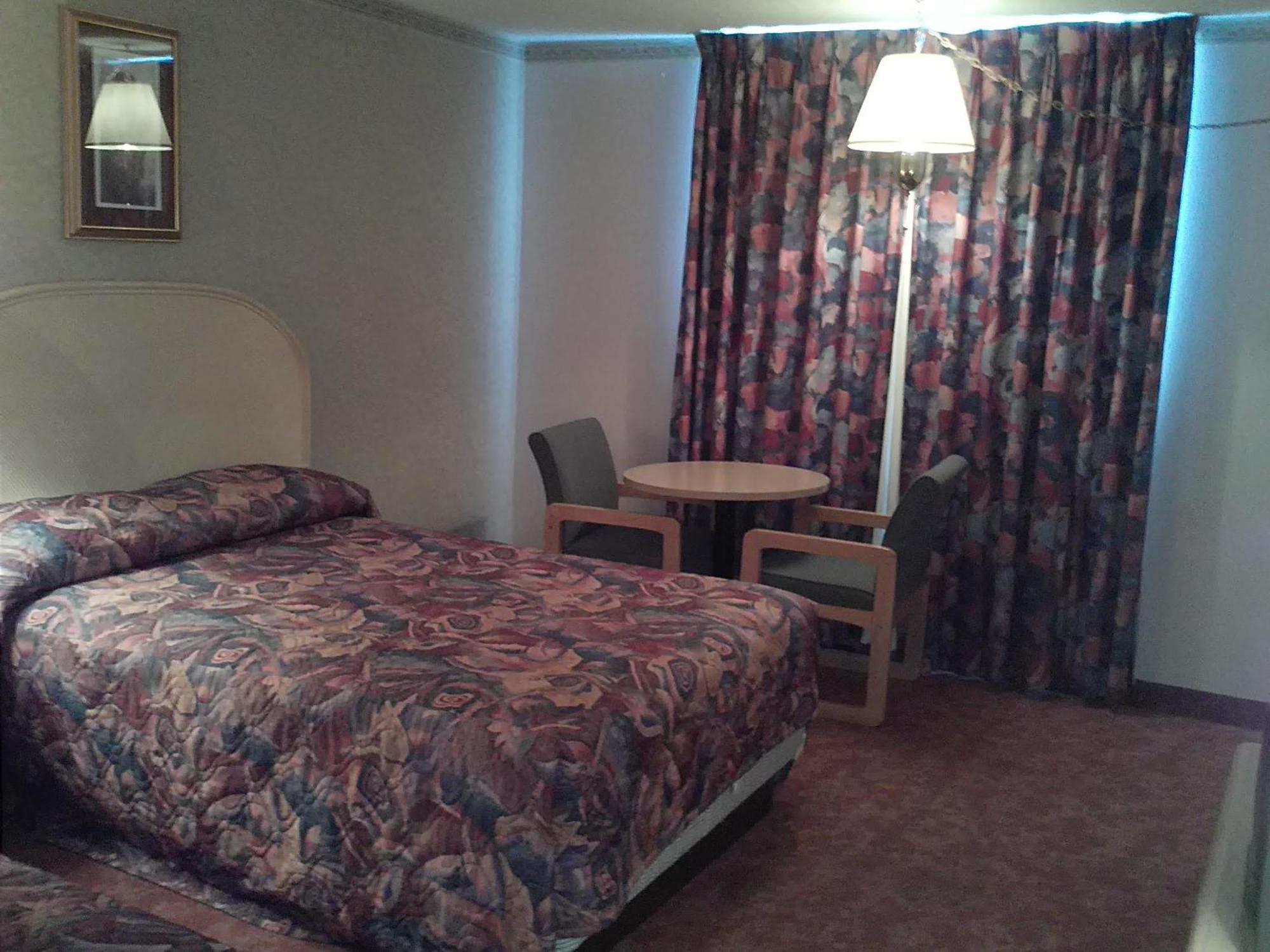 Empire Inn ブランドン エクステリア 写真