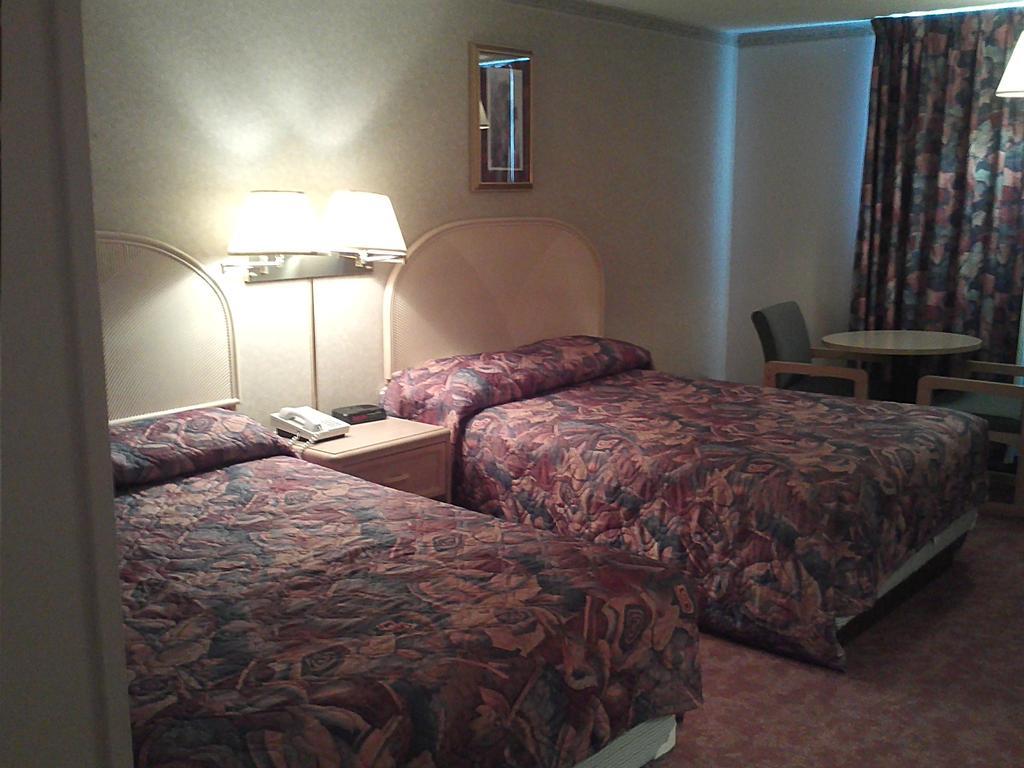 Empire Inn ブランドン エクステリア 写真