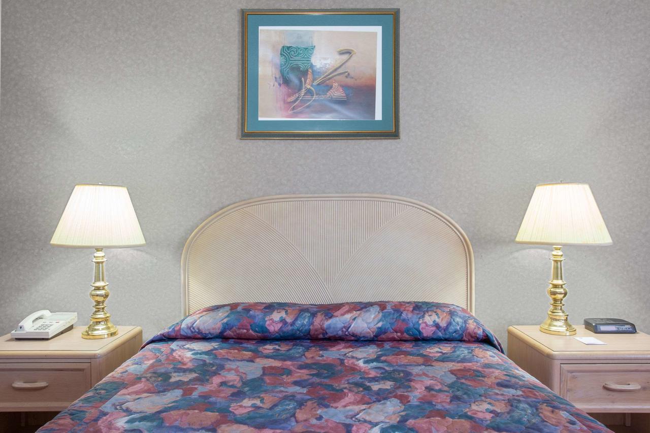 Empire Inn ブランドン エクステリア 写真