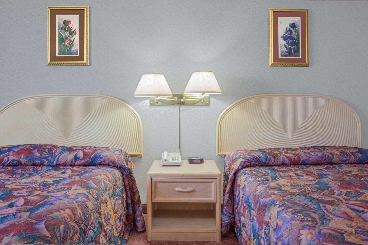 Empire Inn ブランドン エクステリア 写真